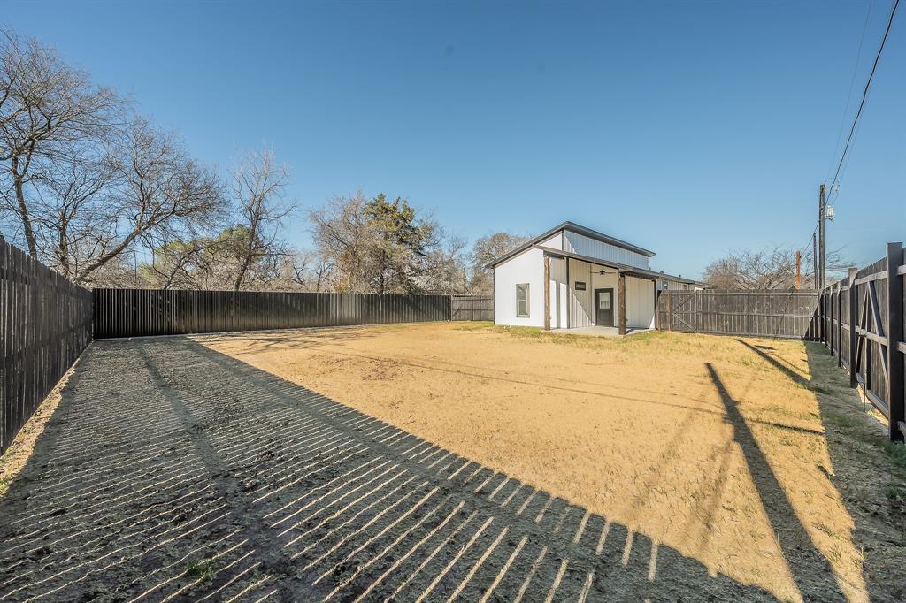 112 Stevens Street Property Photo 37