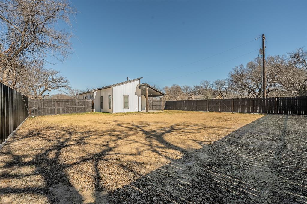 112 Stevens Street Property Photo 38