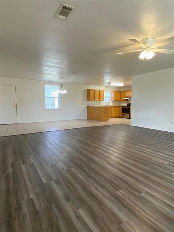 4406 Bobbie Ann Drive Property Photo 3