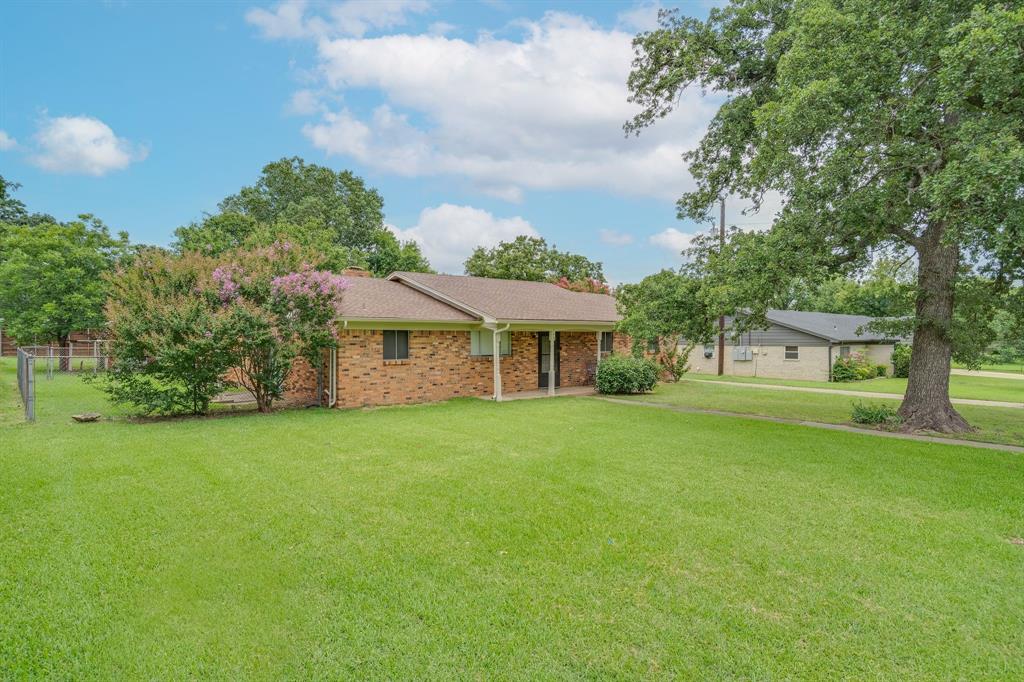 140 Joyce Drive Property Photo 3