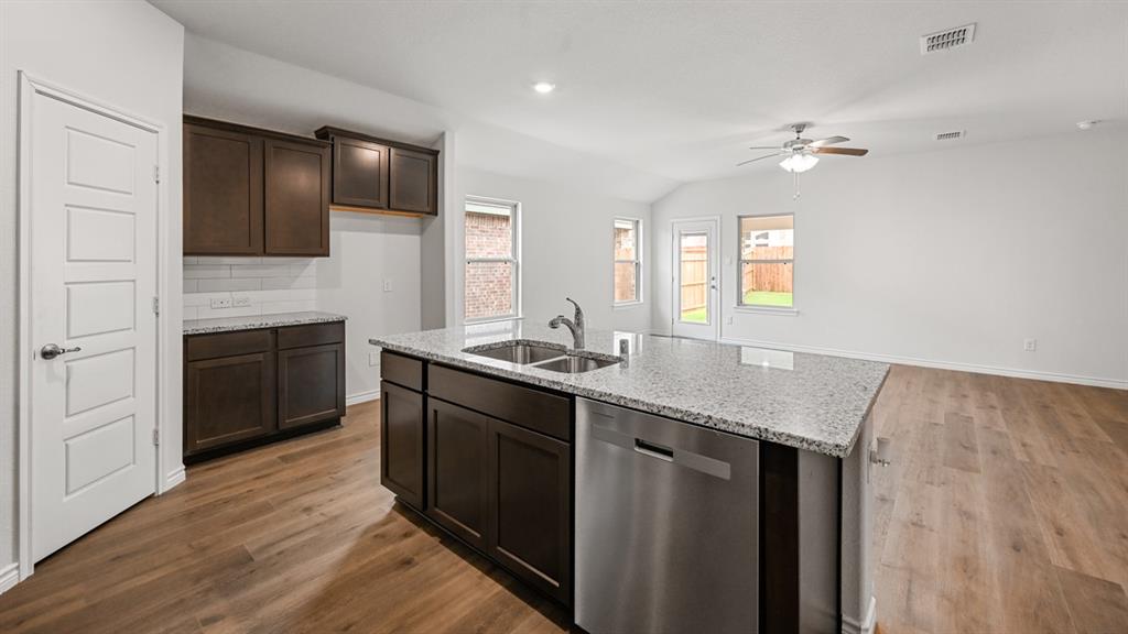 2059 Ketchum Lane Property Photo 3