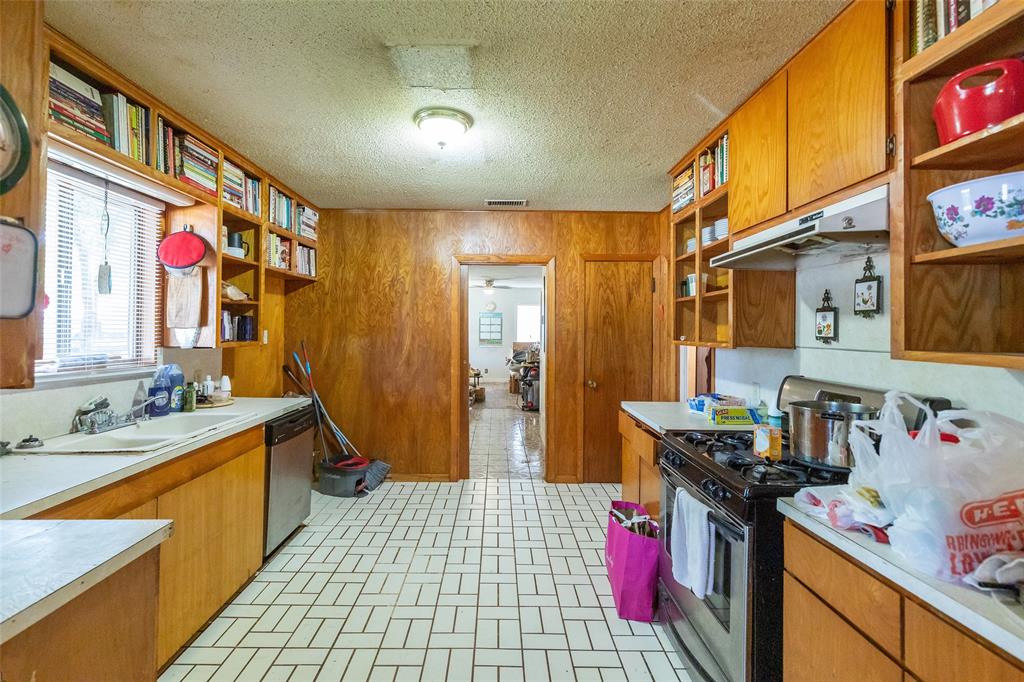1407 Herring Property Photo 5