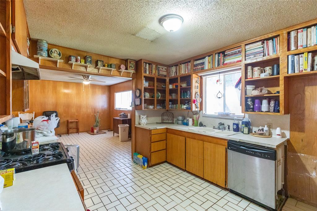 1407 Herring Property Photo 6