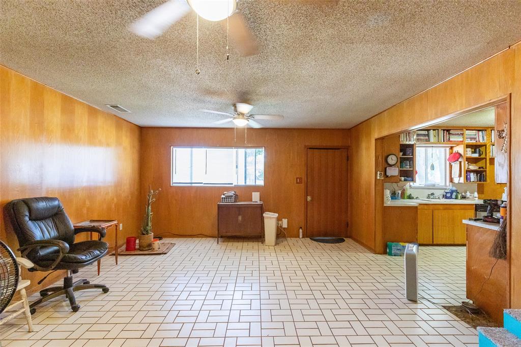 1407 Herring Property Photo 8