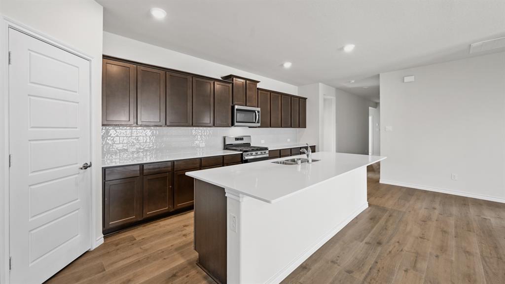 2016 Hearn Drive Property Photo 4