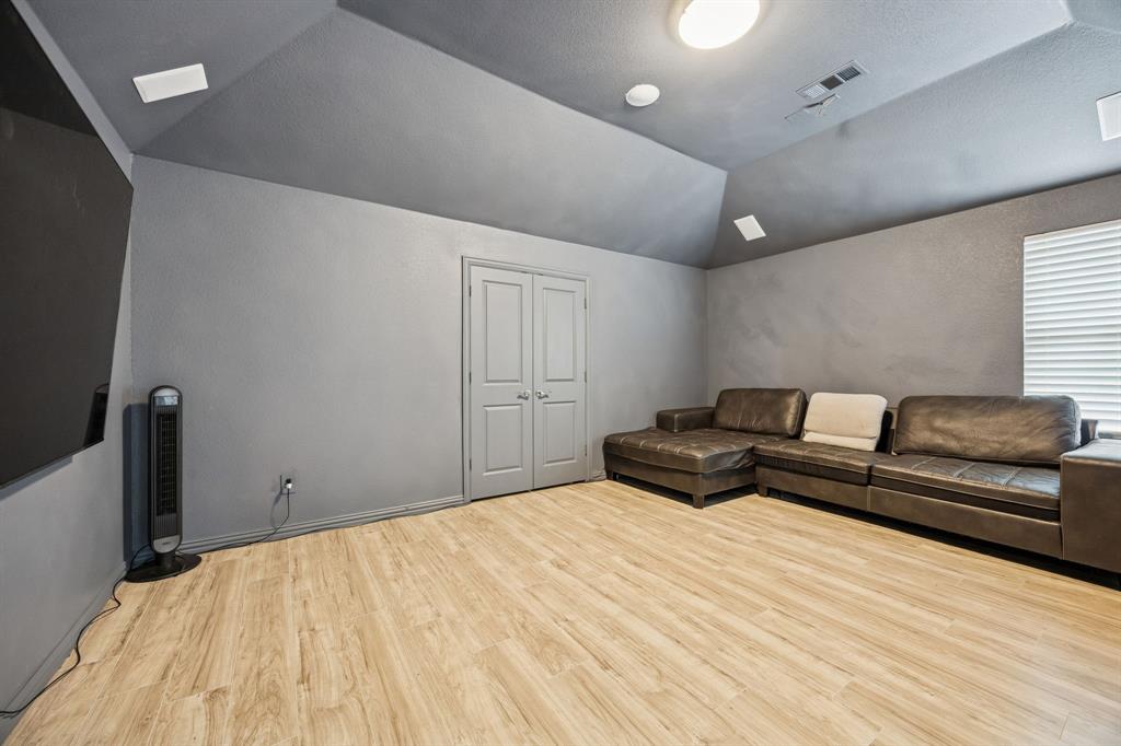 3217 Wedgewood Way Property Photo 23
