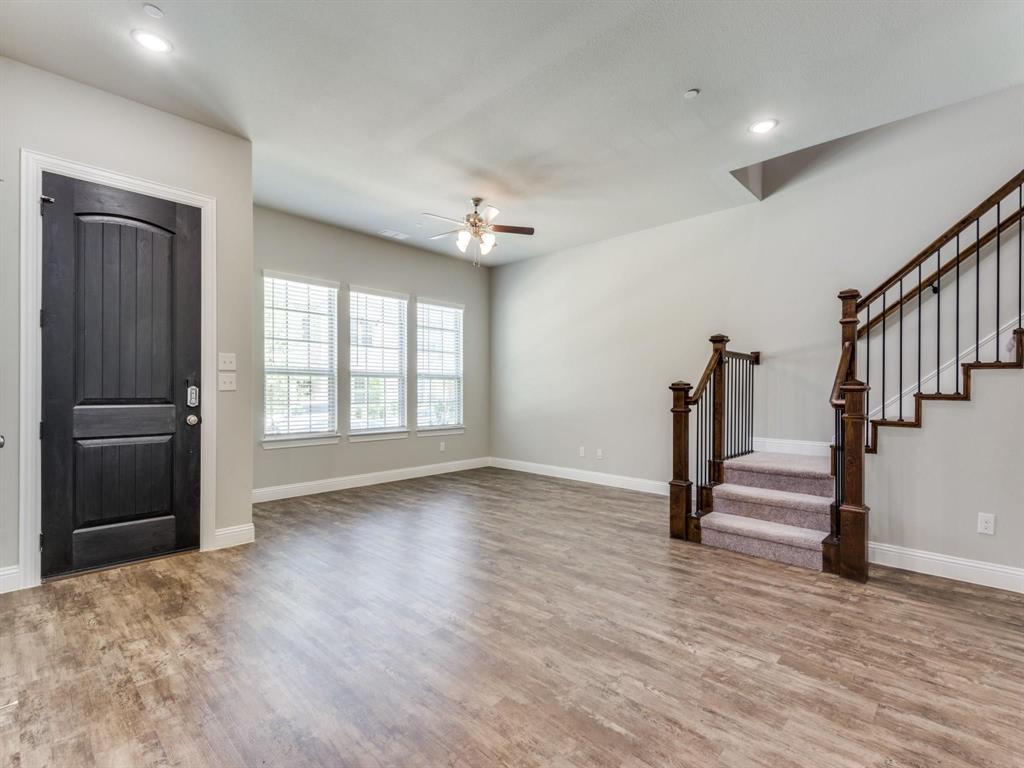 1560 Windermere Way Property Photo 3