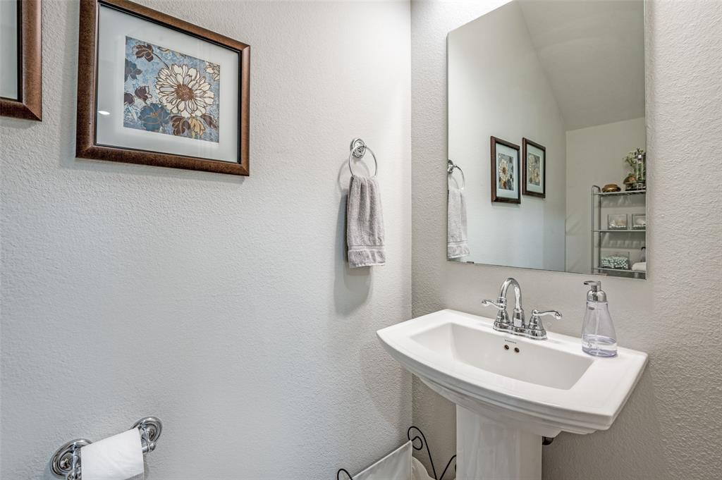 1560 Windermere Way Property Photo 8