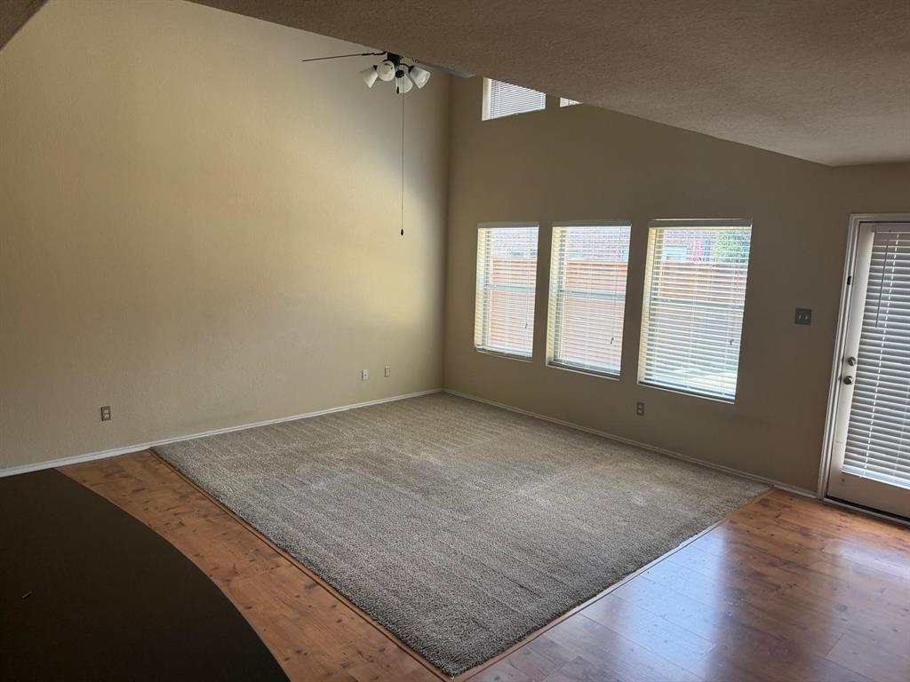 1139 Landon Lane Property Photo 7