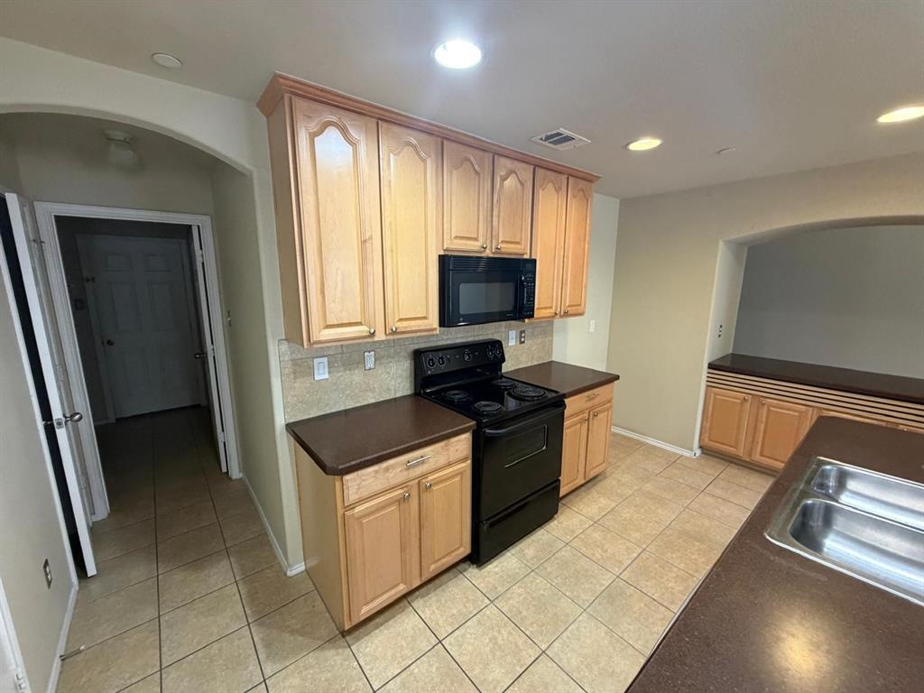 1139 Landon Lane Property Photo 12