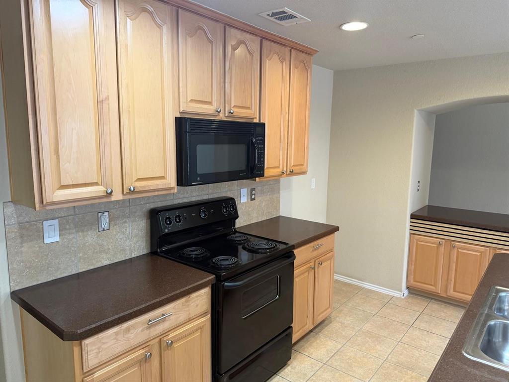 1139 Landon Lane Property Photo 13