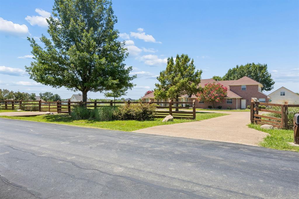 2176 English Road Property Photo 2