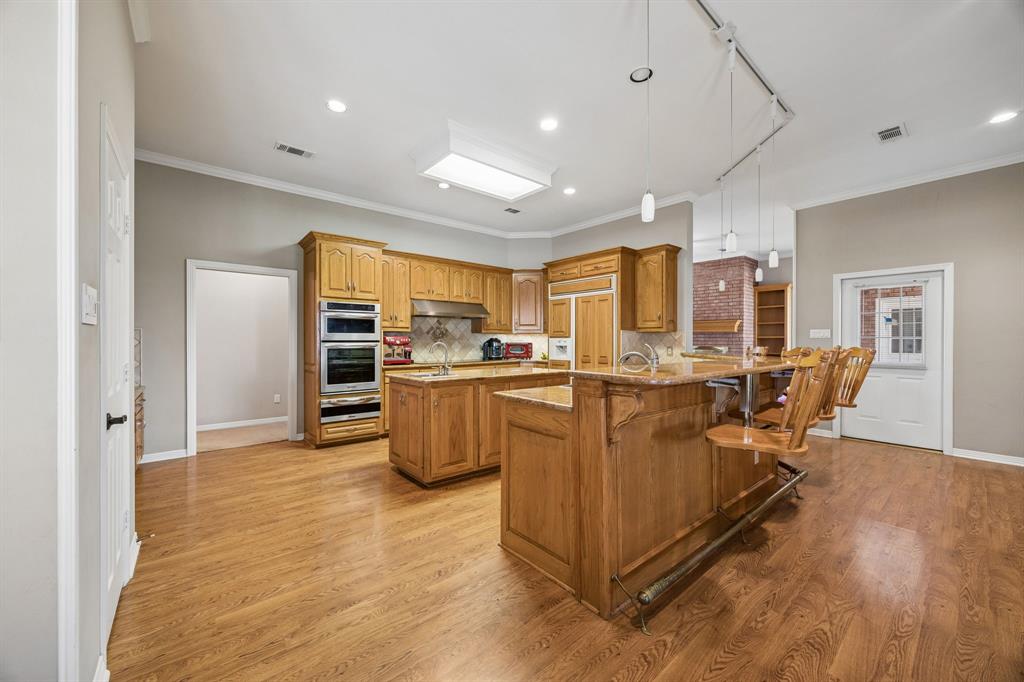 2176 English Road Property Photo 8