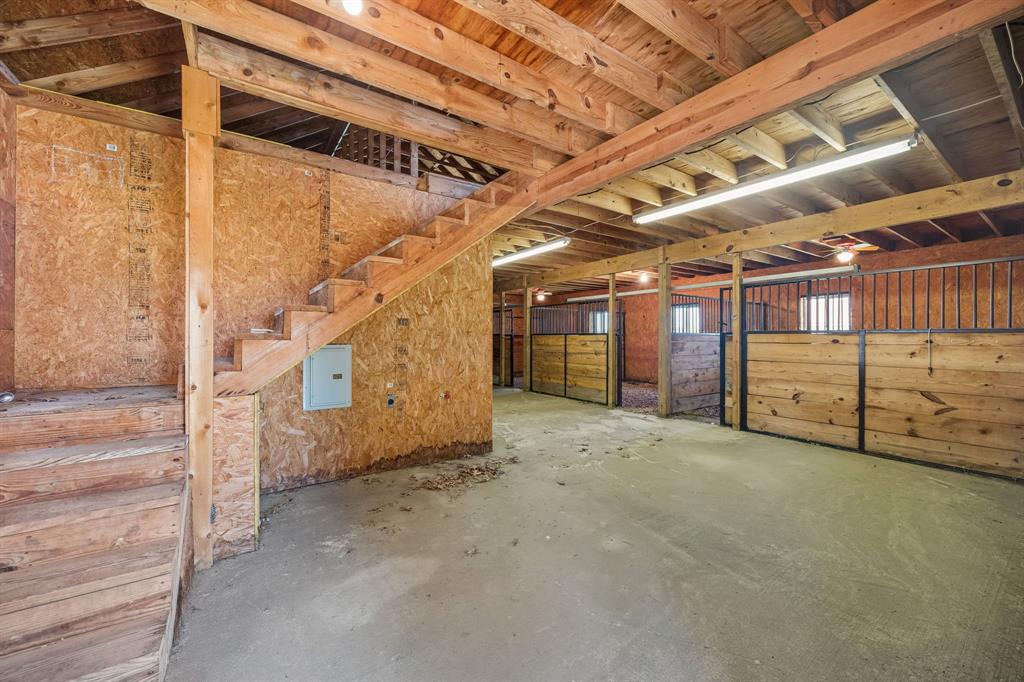 2176 English Road Property Photo 25