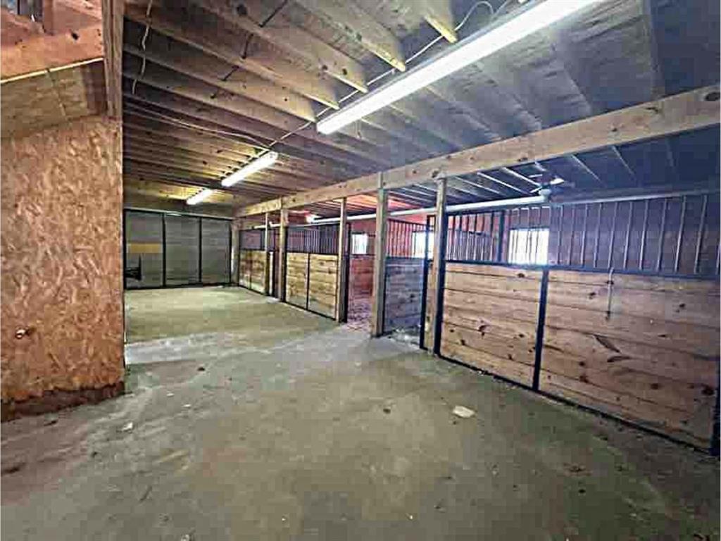 2176 English Road Property Photo 26