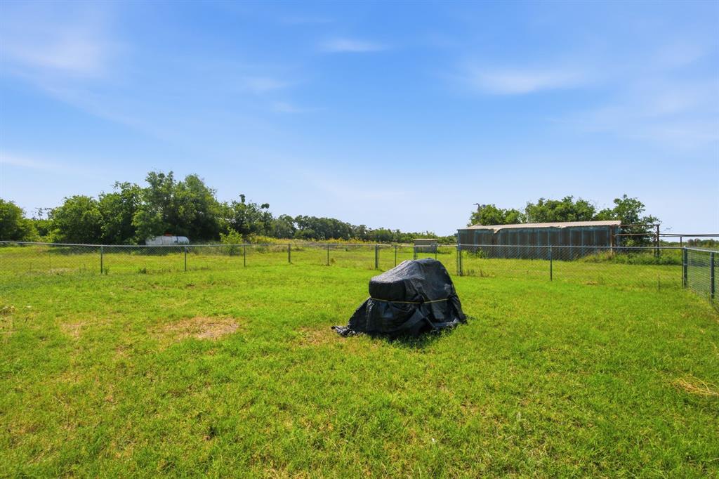 2047 Private Road 379 Property Photo 25