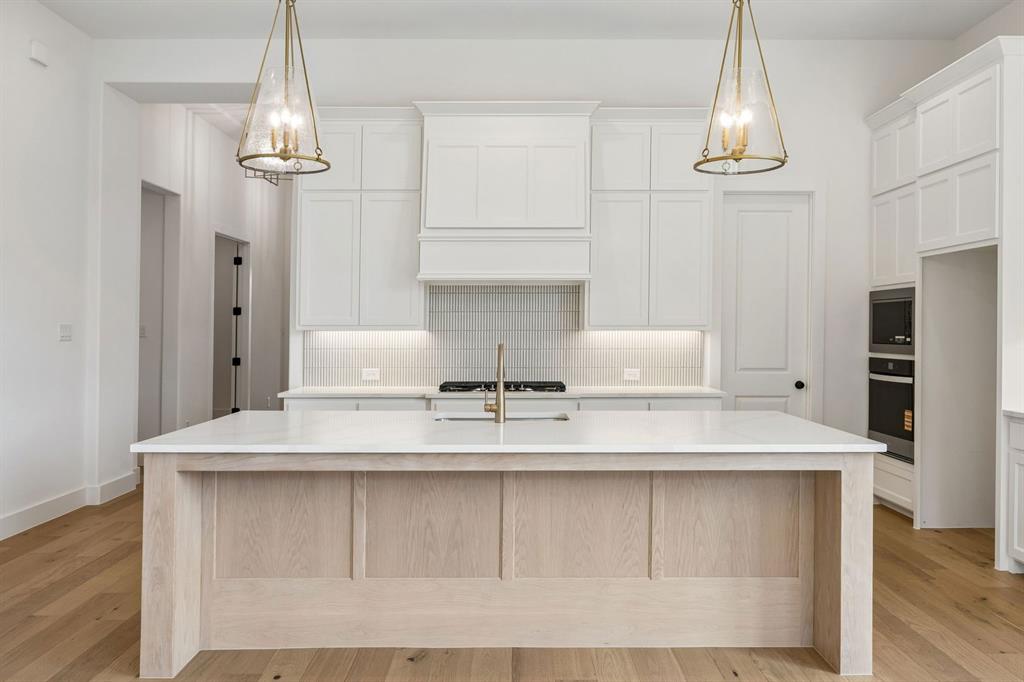 1904 Forest Park Way Property Photo 4