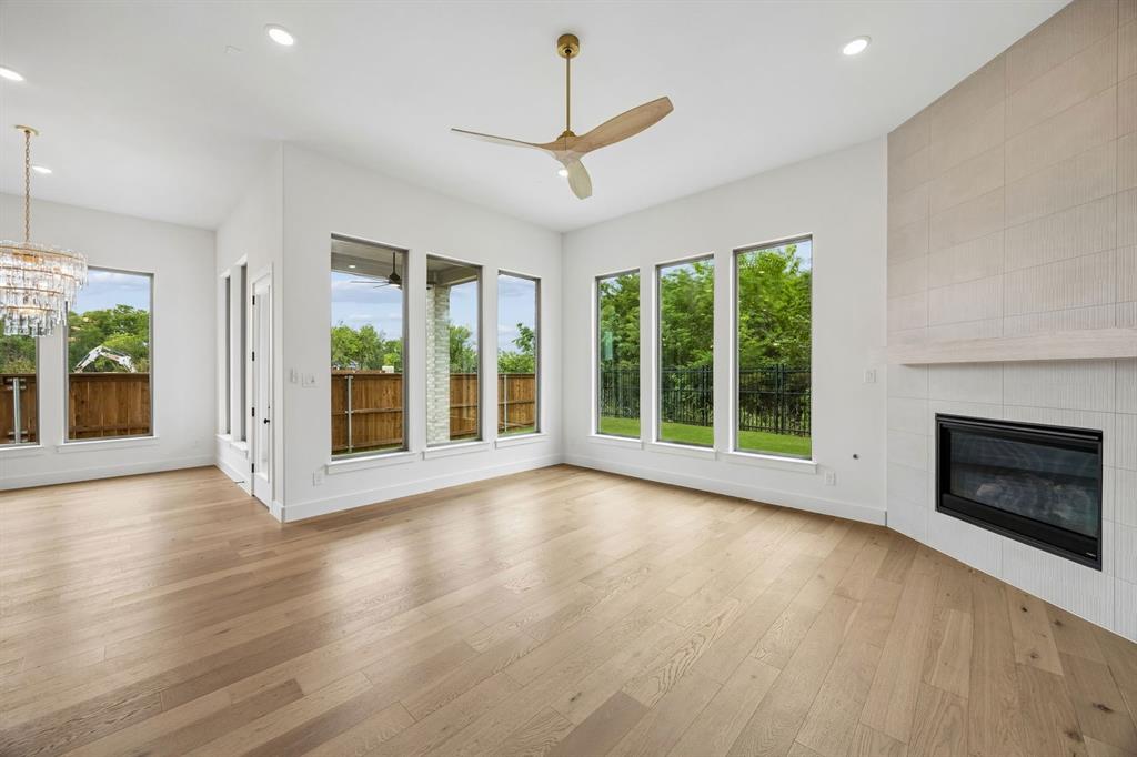 1904 Forest Park Way Property Photo 9