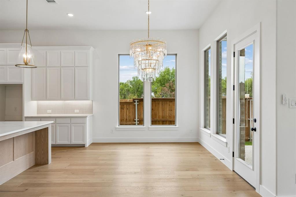 1904 Forest Park Way Property Photo 12