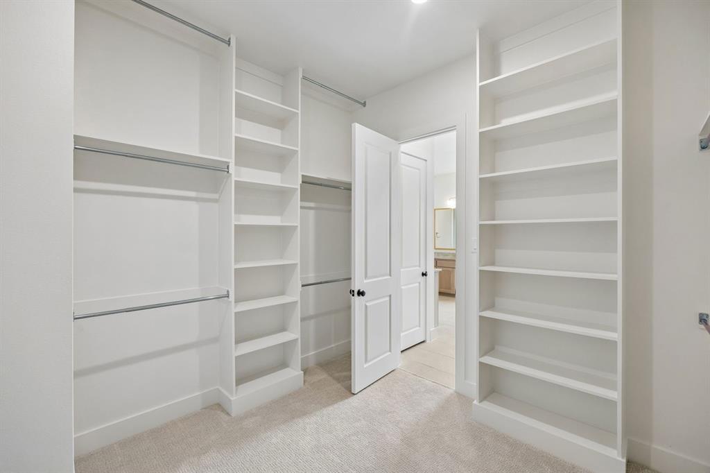 1904 Forest Park Way Property Photo 24