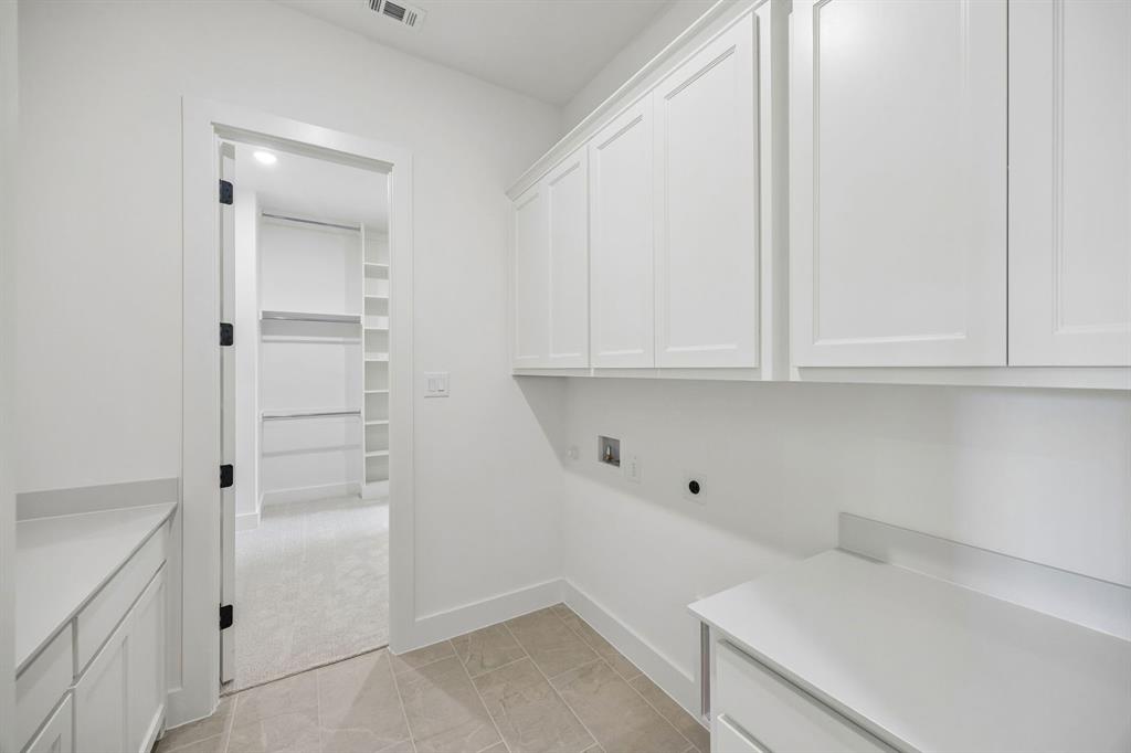 1904 Forest Park Way Property Photo 25