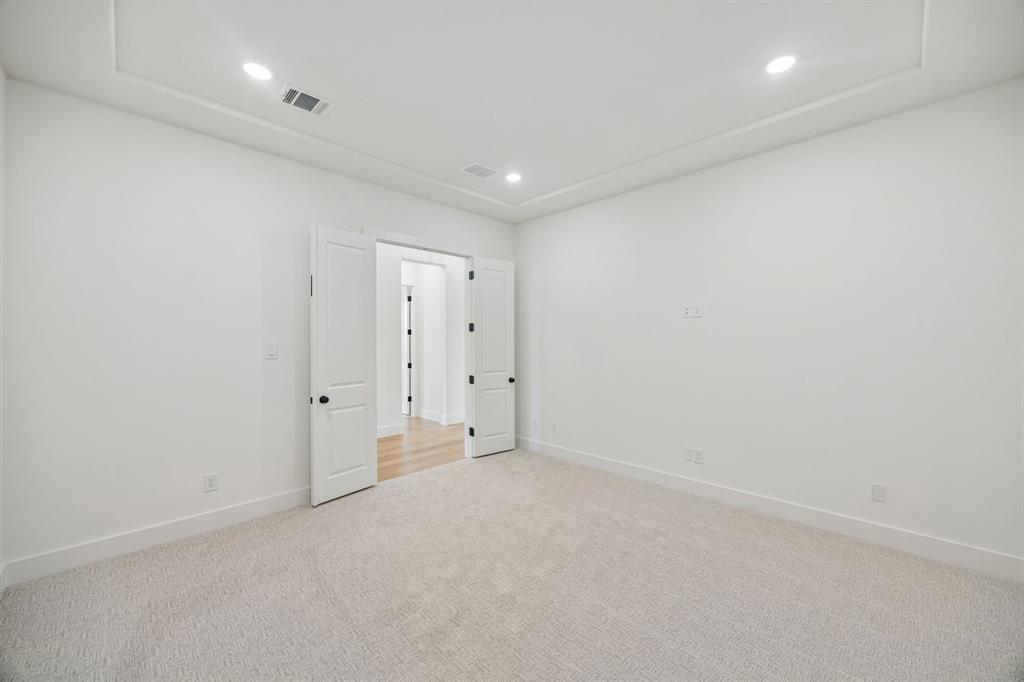 1904 Forest Park Way Property Photo 33