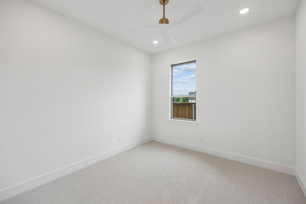 1904 Forest Park Way Property Photo 34