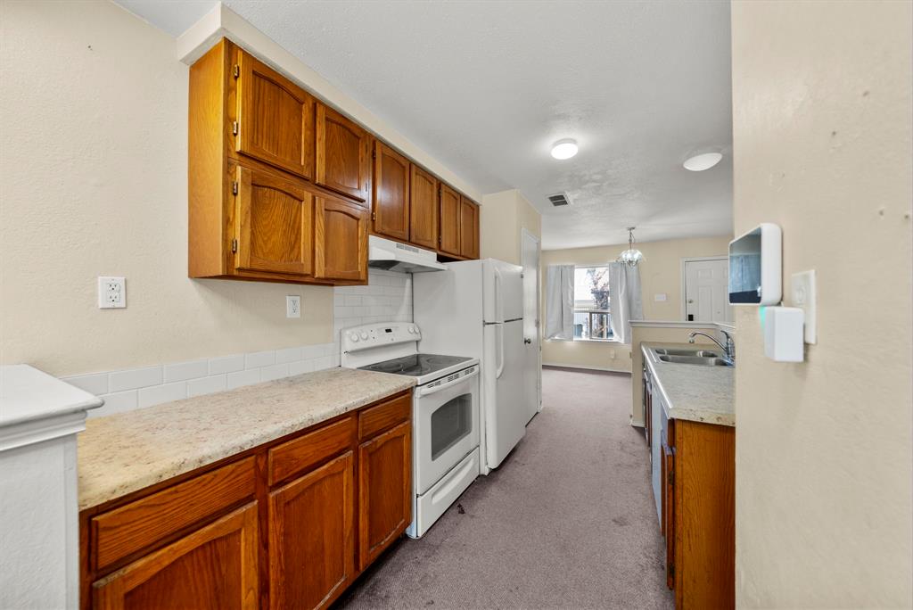 514 Pine Trail Drive Property Photo 4