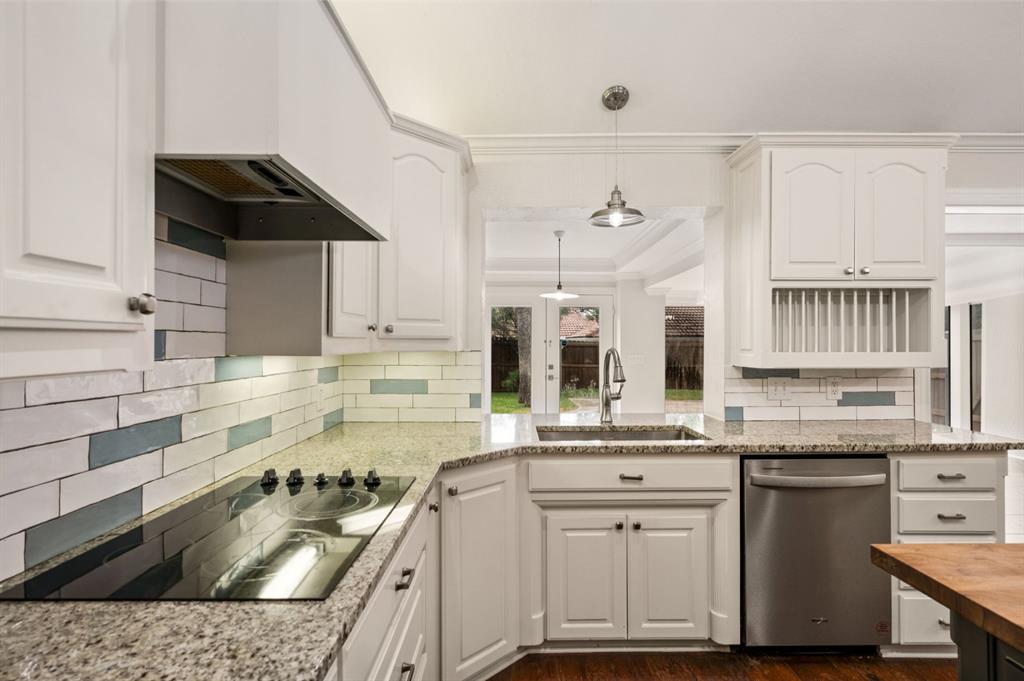 2 Lake Forest Drive Property Photo 6