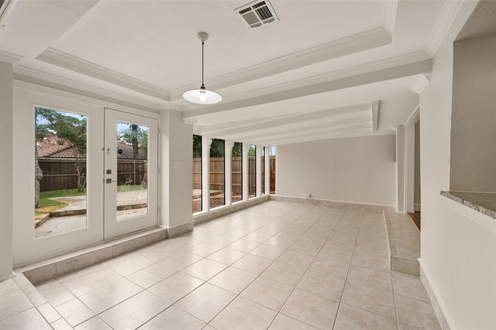 2 Lake Forest Drive Property Photo 10