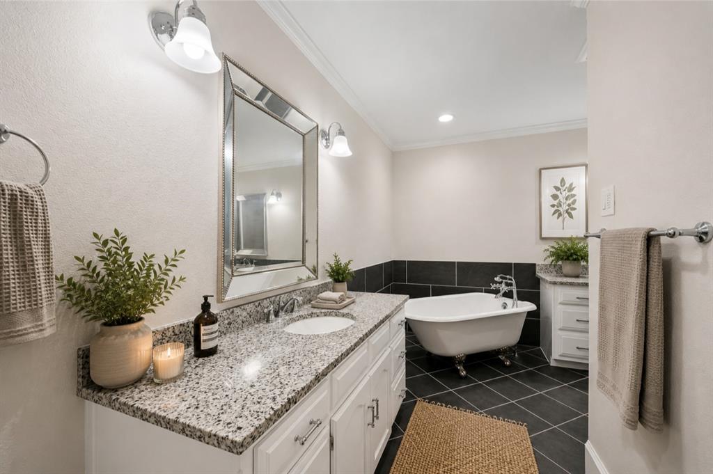 2 Lake Forest Drive Property Photo 19