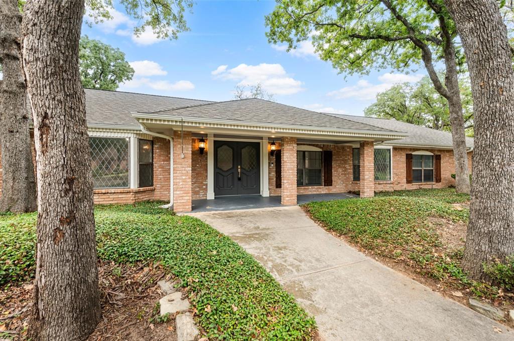 2 Lake Forest Drive Property Photo 31