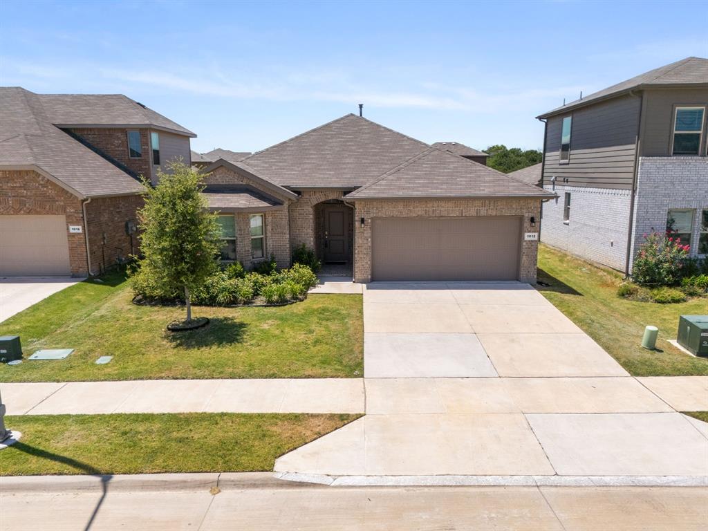 1012 Southwark Drive Property Photo 1