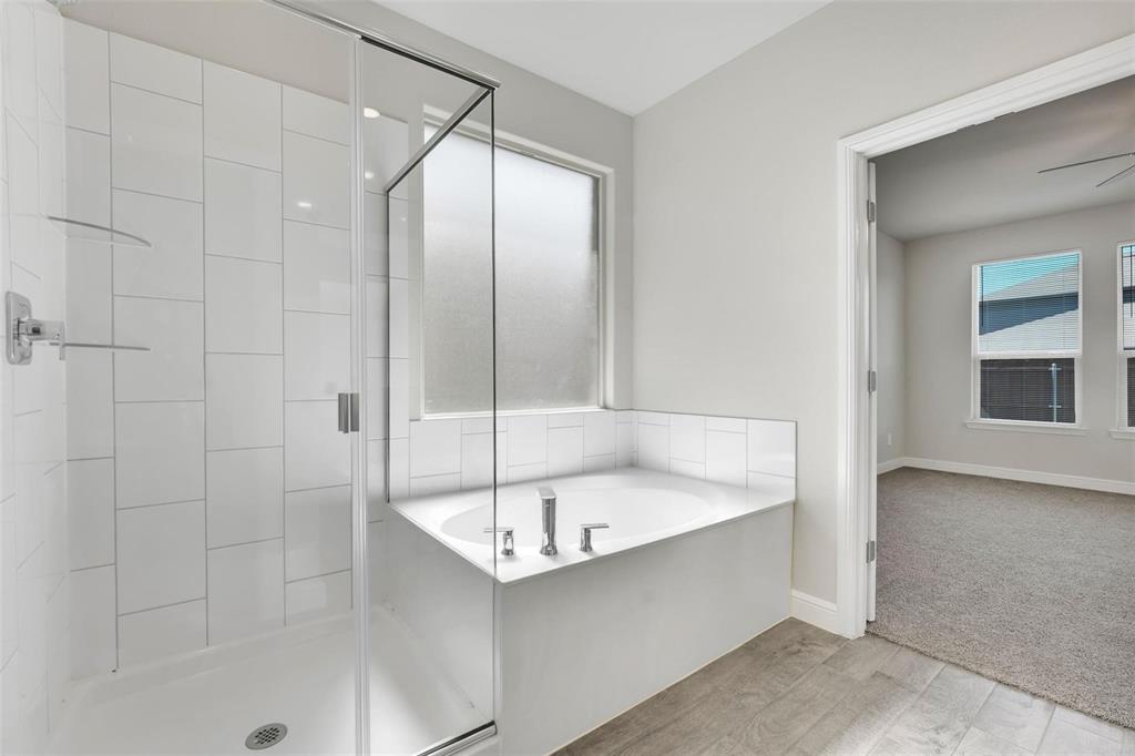 1012 Southwark Drive Property Photo 17