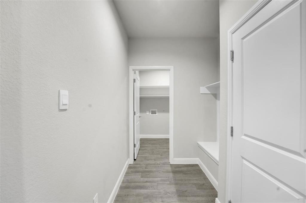 1012 Southwark Drive Property Photo 21