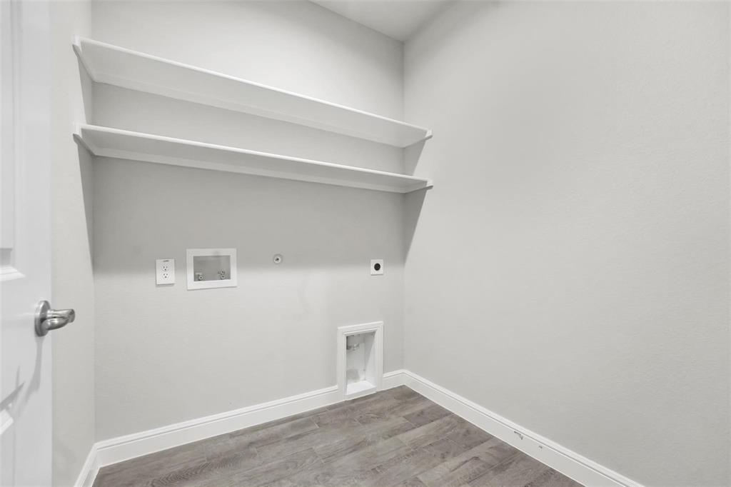 1012 Southwark Drive Property Photo 22
