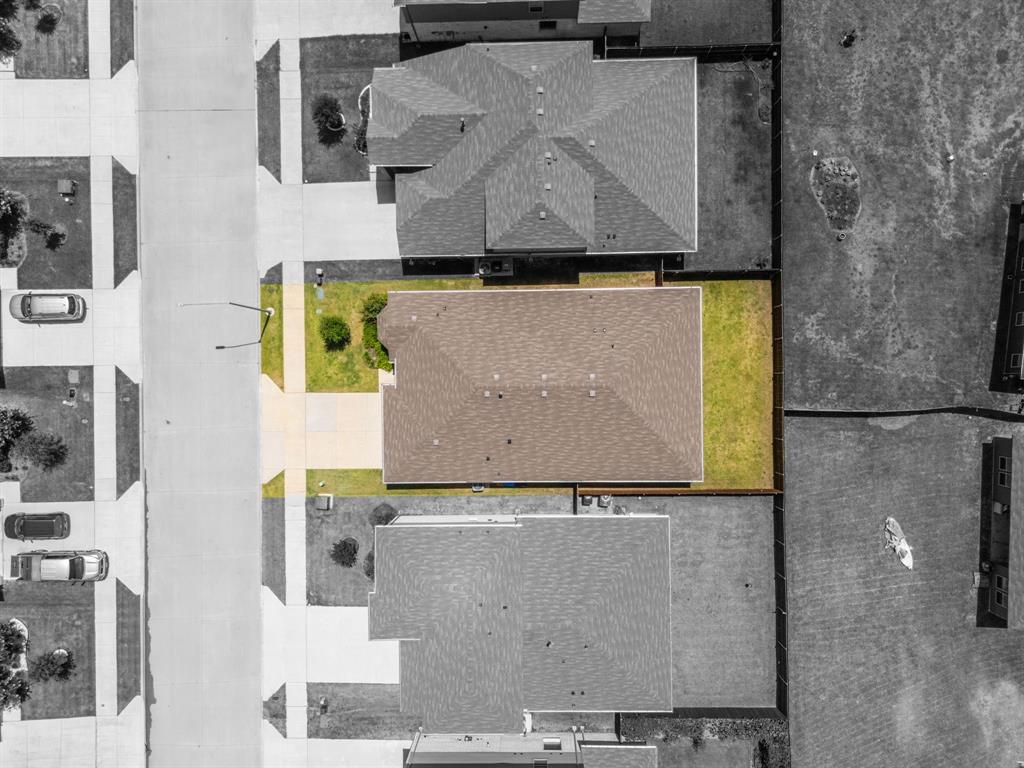 1012 Southwark Drive Property Photo 33