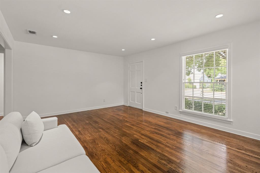 2725 Wayside Avenue Property Photo 4