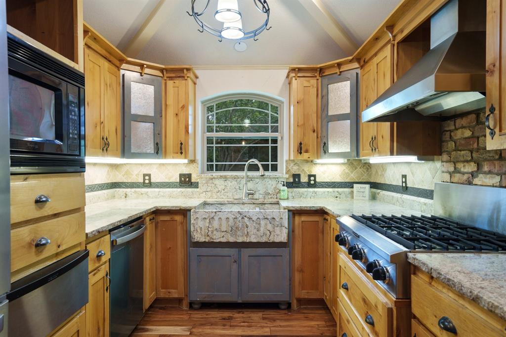 6423 Redpine Road Property Photo 4
