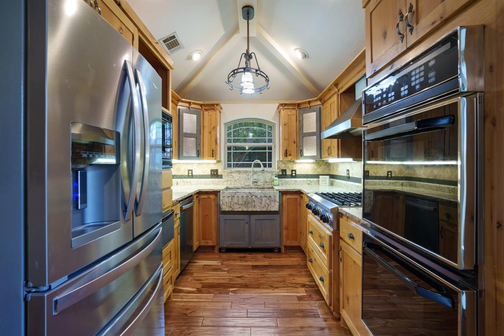 6423 Redpine Road Property Photo 11