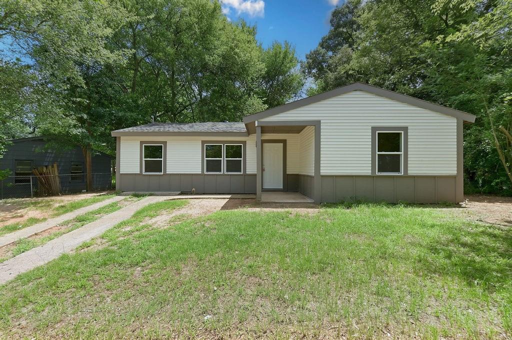 444 Bowie Property Photo 1
