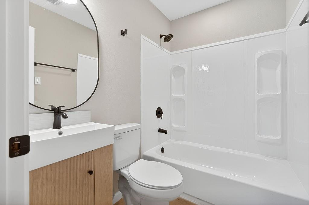 444 Bowie Property Photo 23