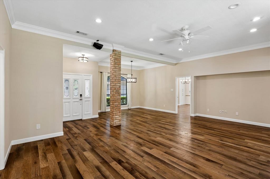 8620 Crosswind Drive Property Photo 14