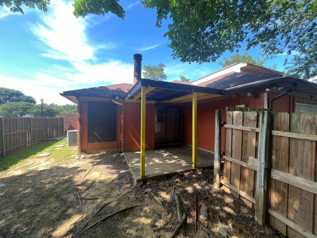 10204 Oak Terrace Circle Property Photo 2