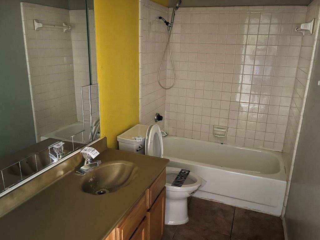 10204 Oak Terrace Circle Property Photo 8