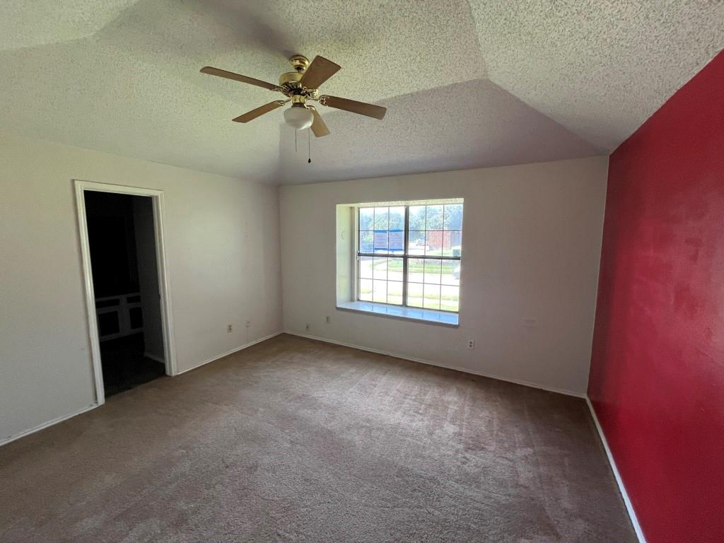 10204 Oak Terrace Circle Property Photo 11