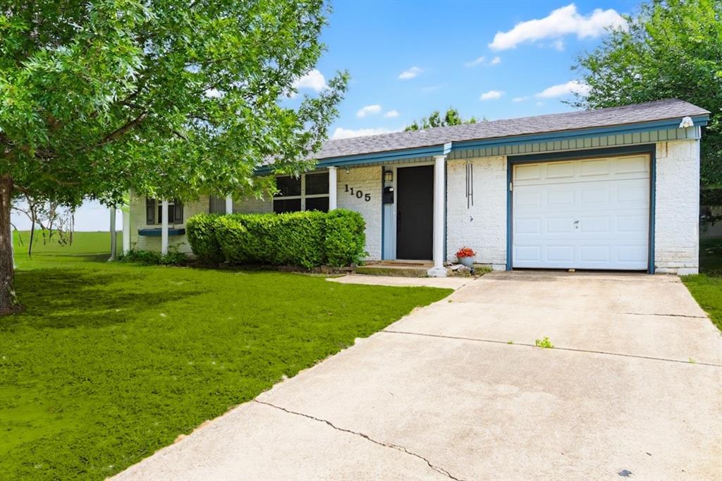 1105 Glenn Drive Property Photo 3