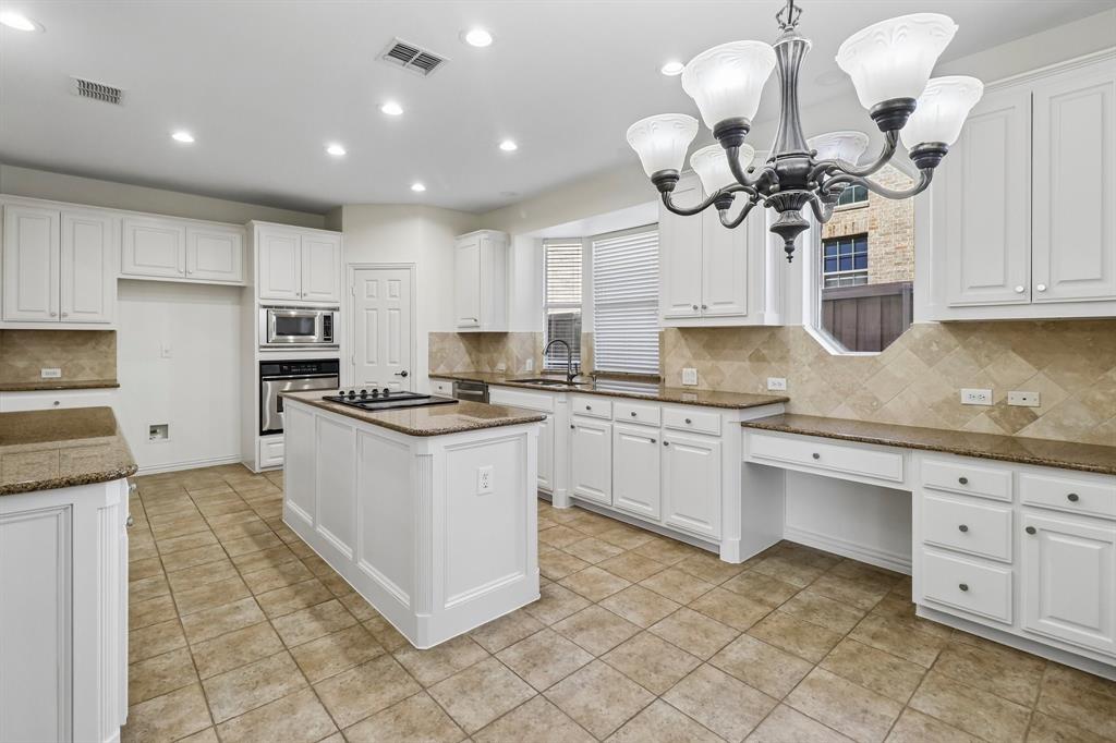 2308 Idlewild Drive Property Photo 12