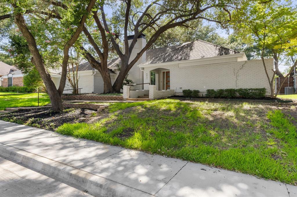 8857 Flint Falls Drive Property Photo 3