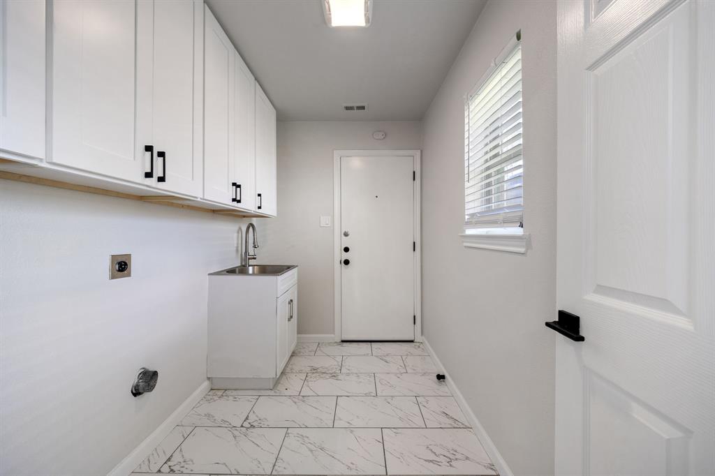 8857 Flint Falls Drive Property Photo 20